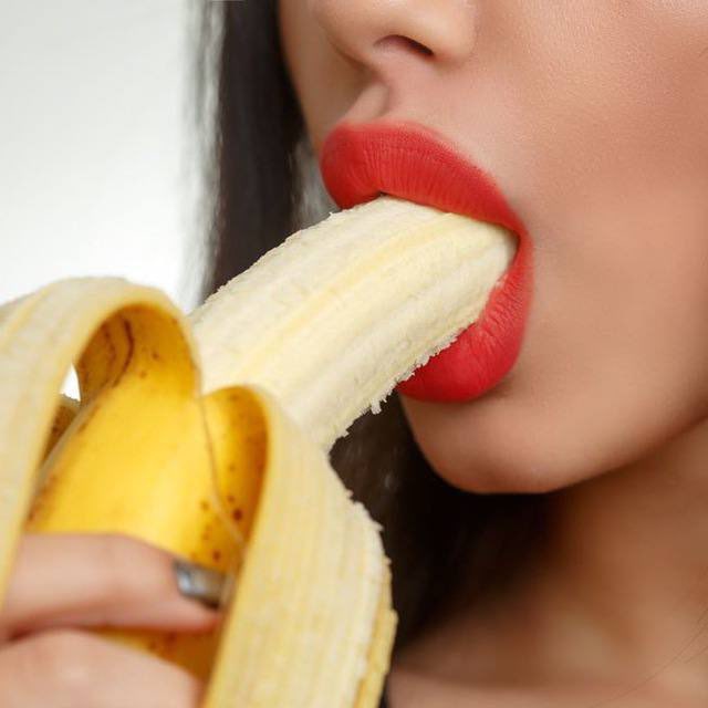 Eat banana