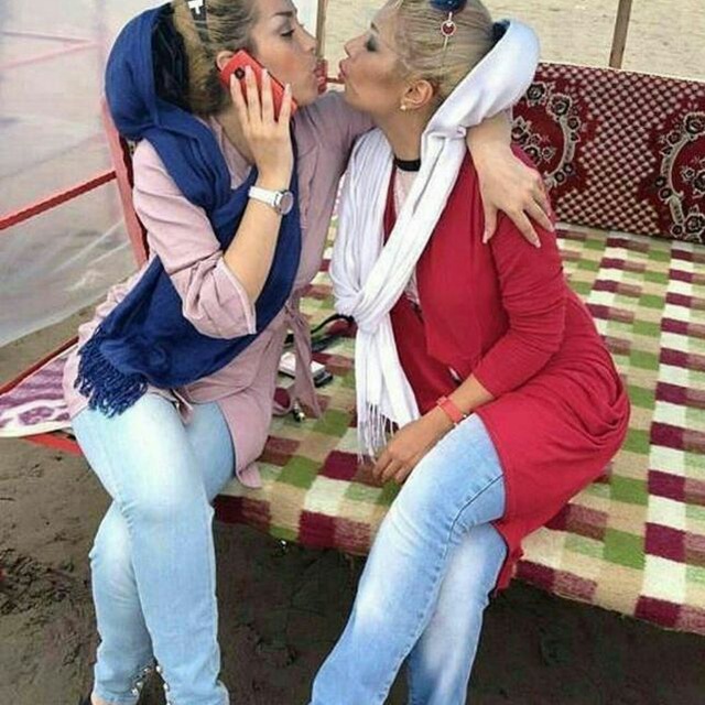 Telegram mamankhoshkela iranian secratary ten fan photos
