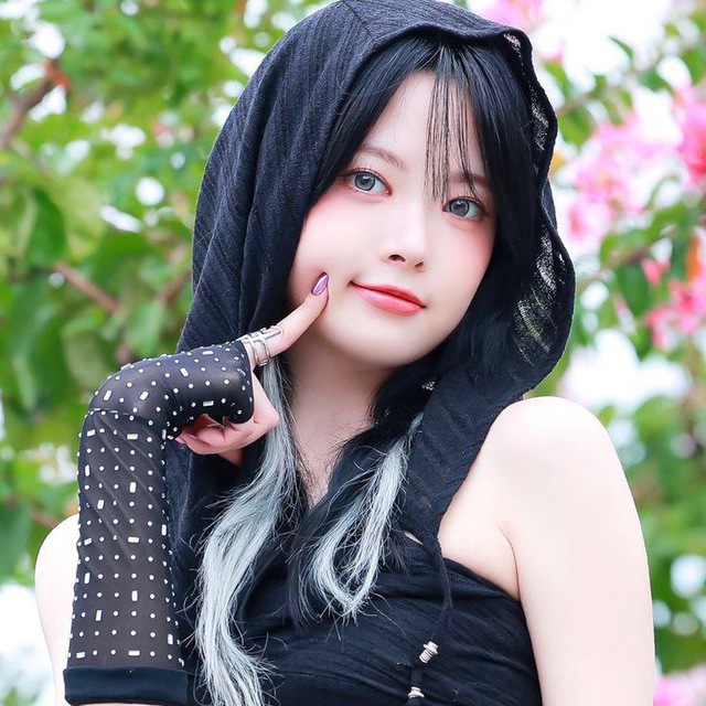 HONG EUNCHAE | ХОН ЫНЧЕ