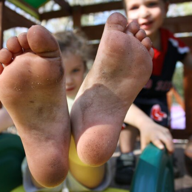 Worship child foot Female foot