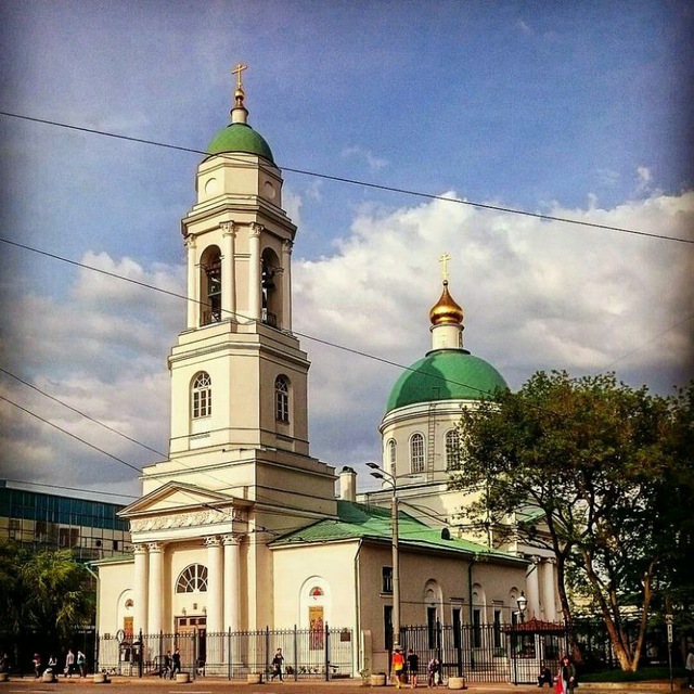 Храм свв. мчч. Флора и Лавра на Зацепе