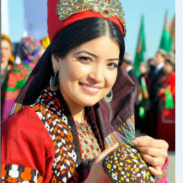 Узбек таджик киргиз туркмен. Туркменка шемшат. Узбекские женщины. Туркменские женщины. Нация Туркмен.