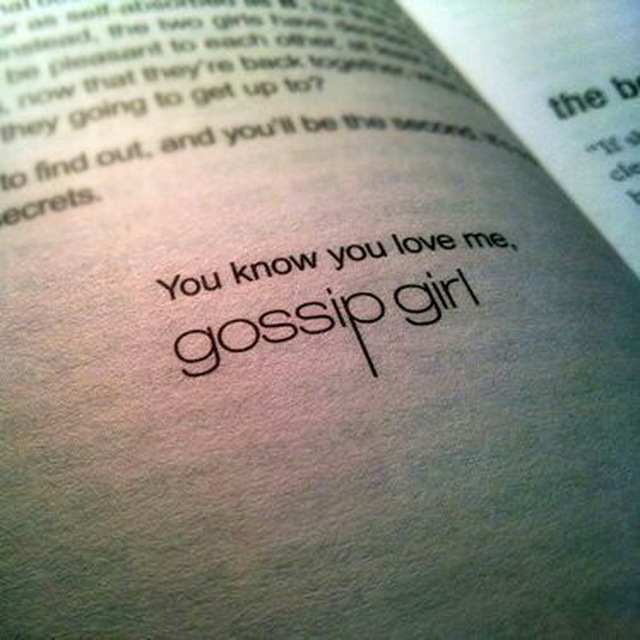 I ll tell you. You know you Love me xoxo Gossip girl. You know you Love me xoxo. You know you Love me xoxo заставка.